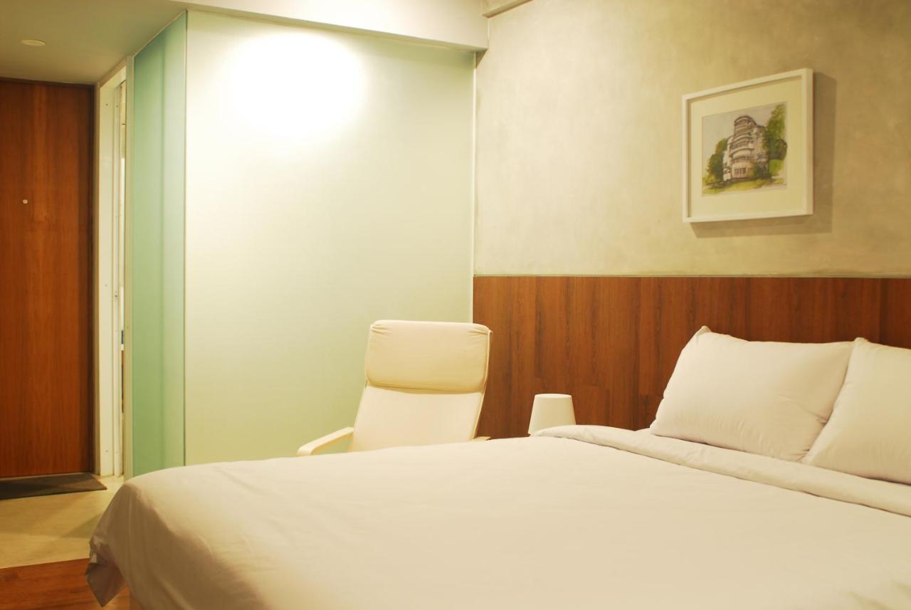 2510 Urbanliving Aparthotel Jakarta Buitenkant foto