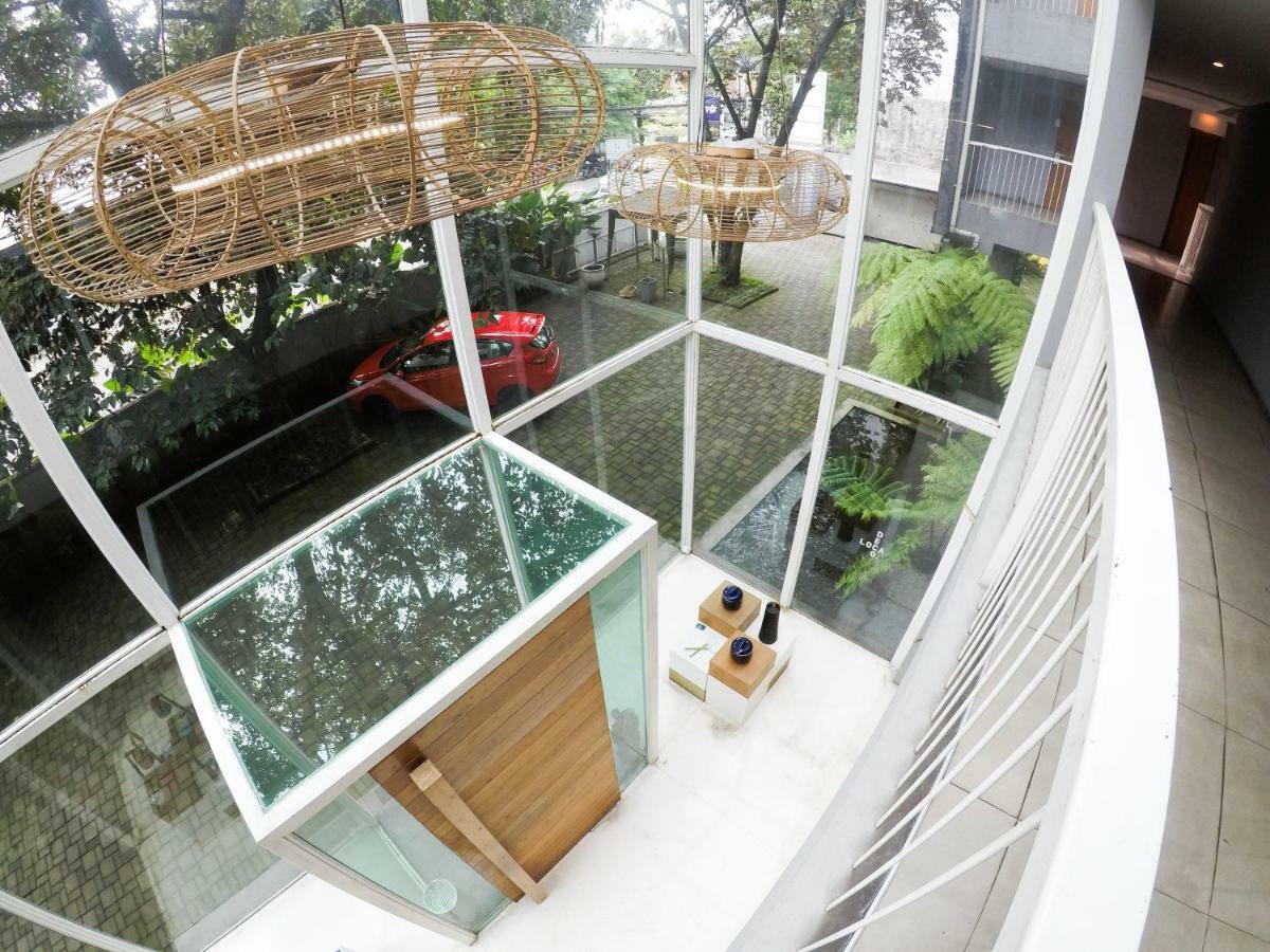 2510 Urbanliving Aparthotel Jakarta Buitenkant foto